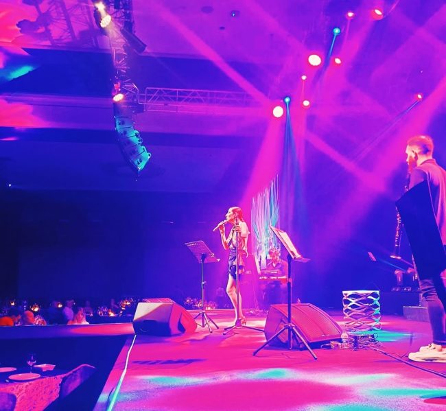 • İzmir Düğün Orkestra Fiyatları – Wedding Band• Kurumsal Etkinlikler• Bando Takımı• DJ Performansı• Karşılama Kıbrıs orkestra - İzmir Vibe Orkestra